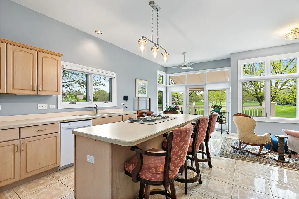 3 Sunvalley Court Lake In The Hills IL 60156