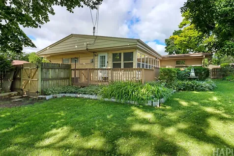 2400 Hyde Park Avenue Waukegan IL 60085
