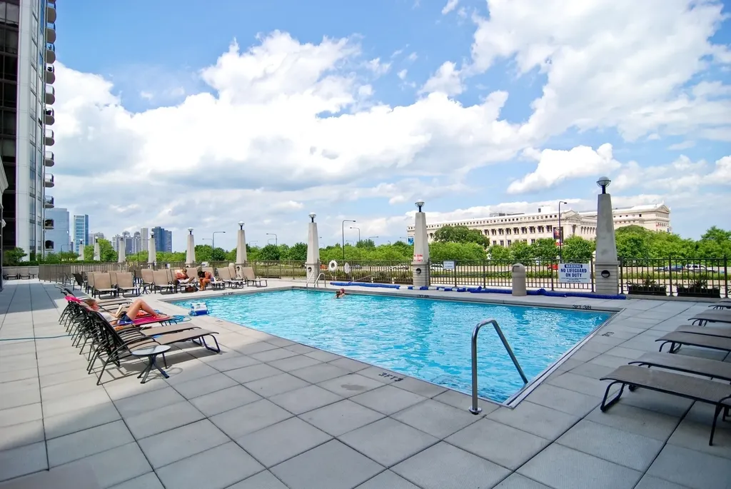 1322 South Prairie Avenue Chicago IL 60605