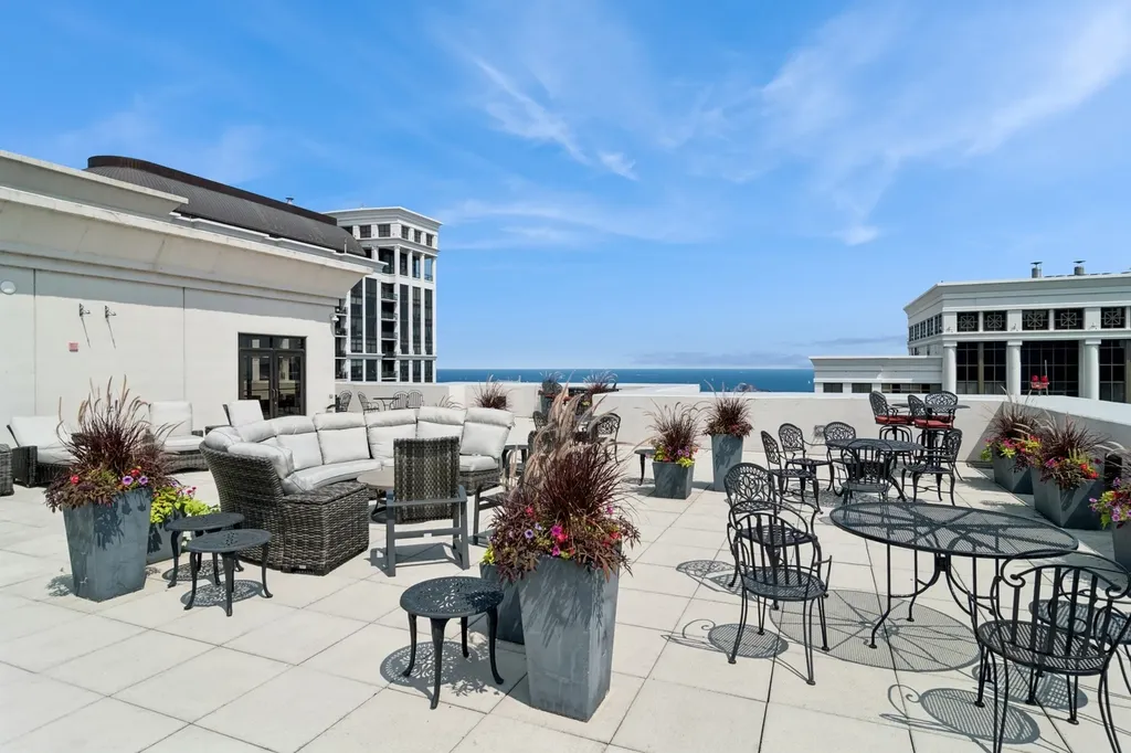 1322 South Prairie Avenue Chicago IL 60605