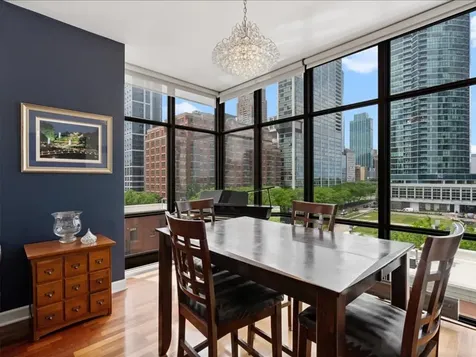 1322 South Prairie Avenue Chicago IL 60605