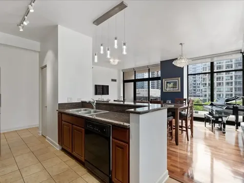1322 South Prairie Avenue Chicago IL 60605