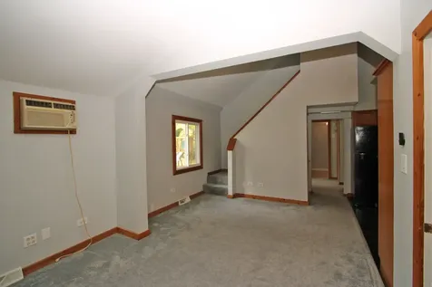 338 East Lakeview Avenue Round Lake Beach IL 60073