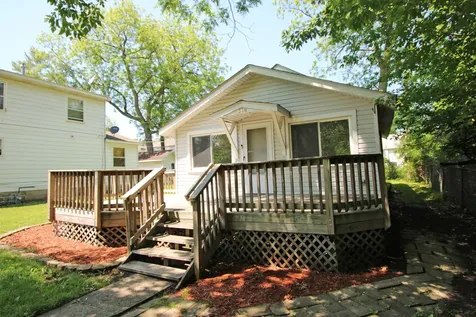 338 East Lakeview Avenue Round Lake Beach IL 60073