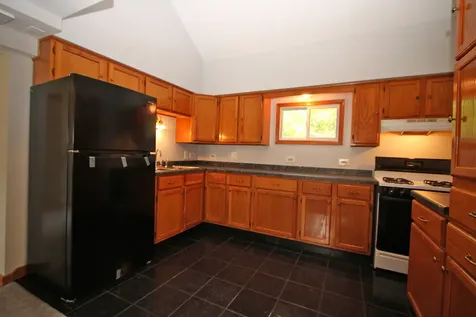 338 East Lakeview Avenue Round Lake Beach IL 60073