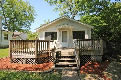 338 East Lakeview Avenue Round Lake Beach IL 60073