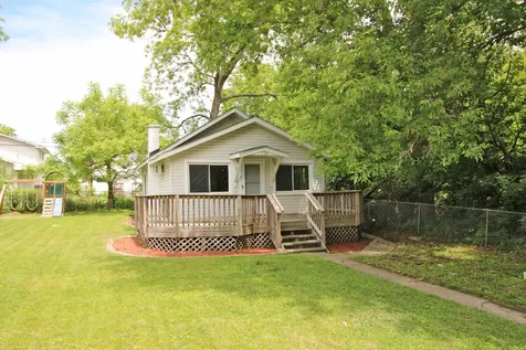 338 East Lakeview Avenue Round Lake Beach IL 60073