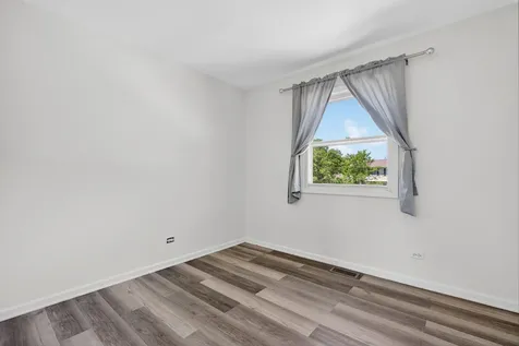 1485 Westbury Drive Hoffman Estates IL 60192