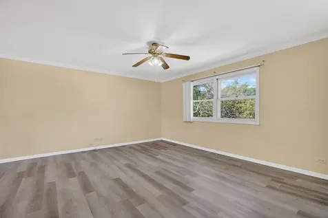 1485 Westbury Drive Hoffman Estates IL 60192