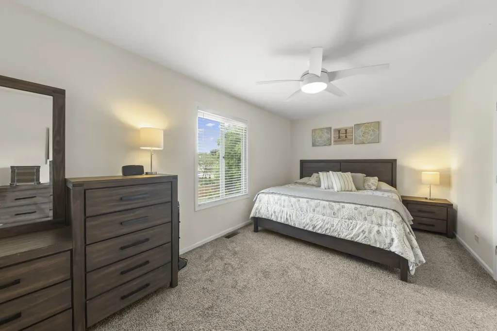 1142 Greensfield Drive Naperville IL 60563