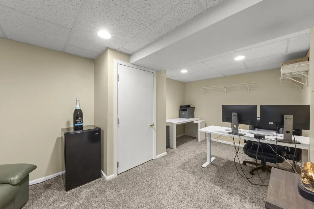 1142 Greensfield Drive Naperville IL 60563