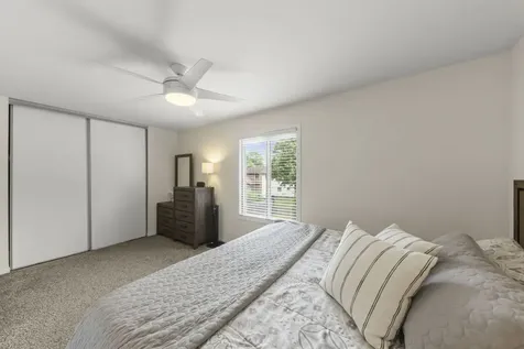 1142 Greensfield Drive Naperville IL 60563