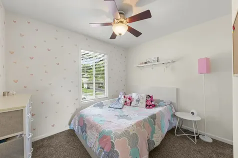 1142 Greensfield Drive Naperville IL 60563