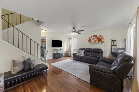 1142 Greensfield Drive Naperville IL 60563