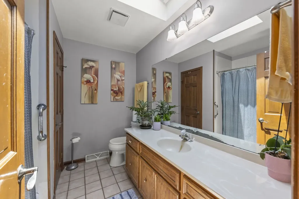 11S669 Schillinger Drive Naperville IL 60564