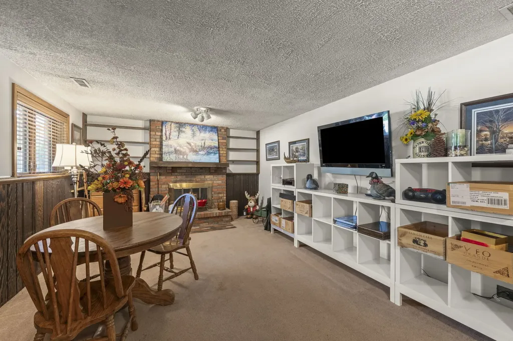 11S669 Schillinger Drive Naperville IL 60564