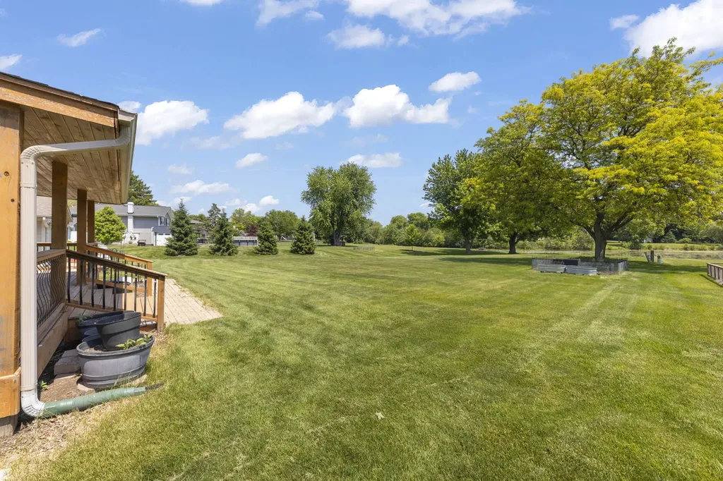 11S669 Schillinger Drive Naperville IL 60564