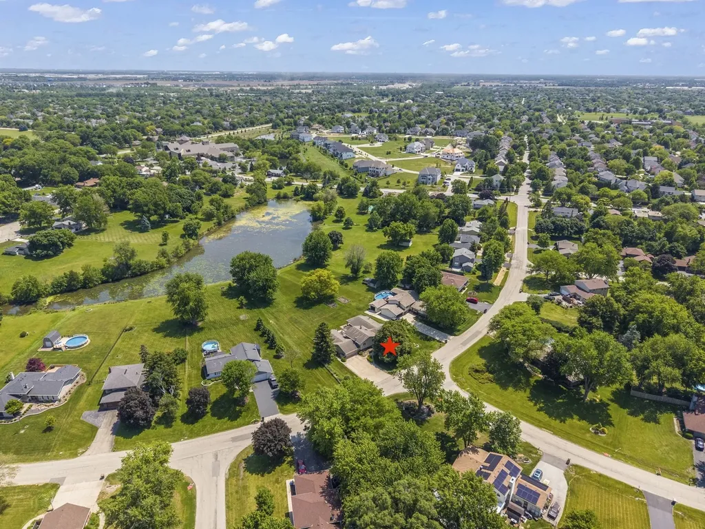 11S669 Schillinger Drive Naperville IL 60564
