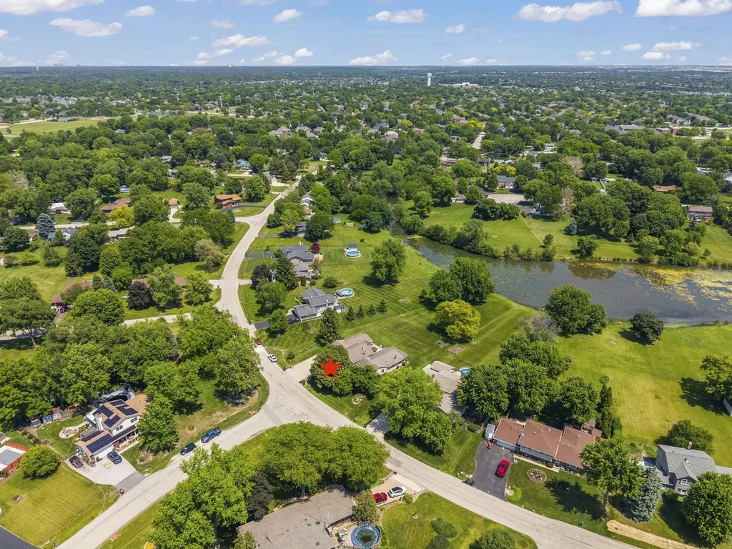 11S669 Schillinger Drive Naperville IL 60564