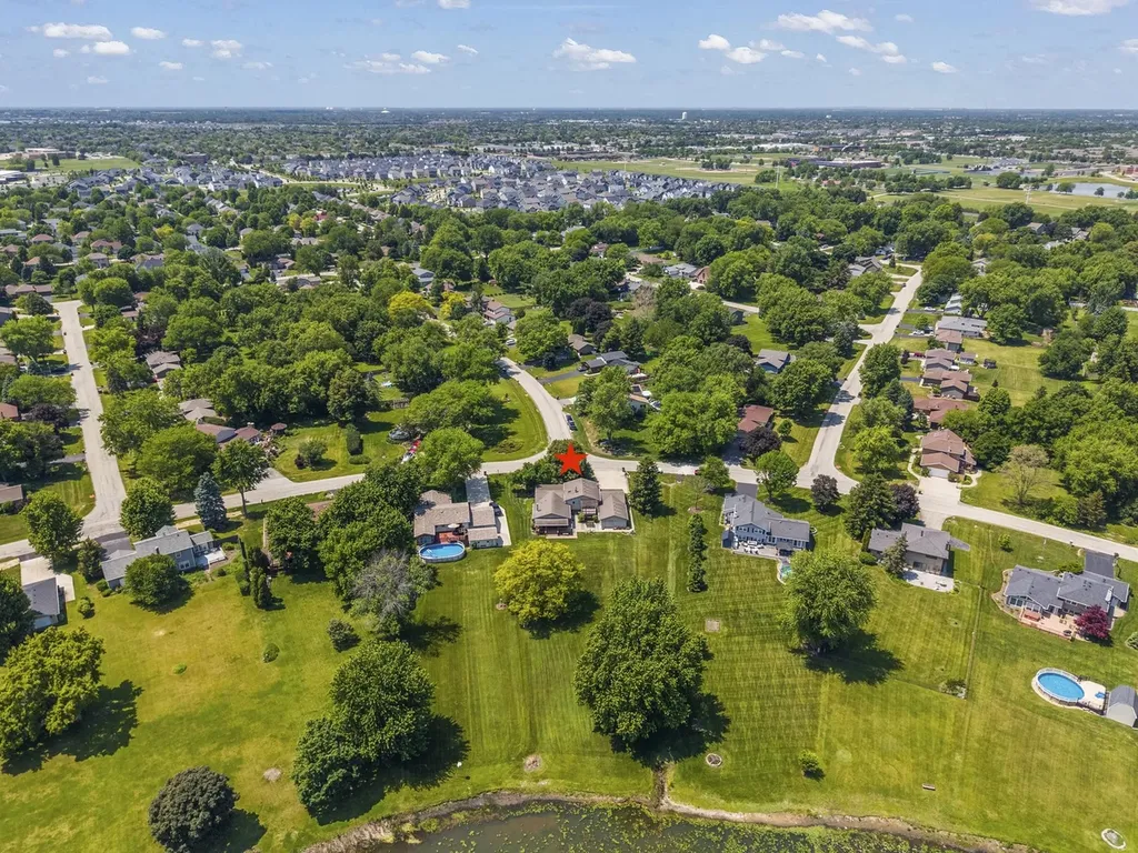 11S669 Schillinger Drive Naperville IL 60564