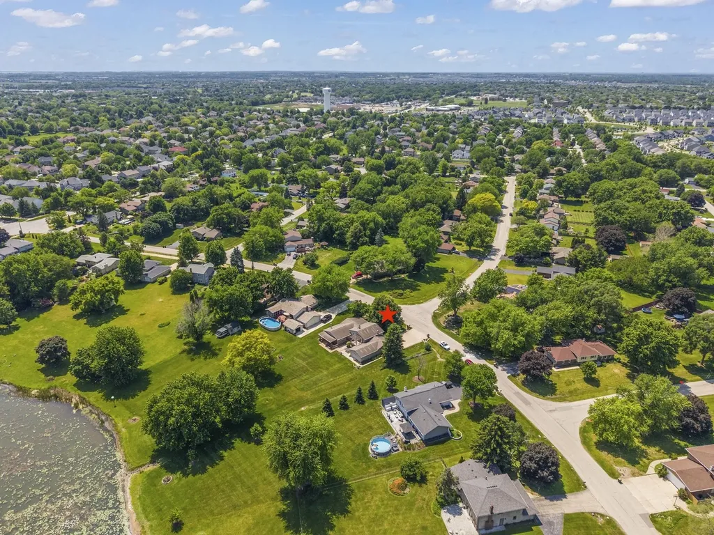 11S669 Schillinger Drive Naperville IL 60564