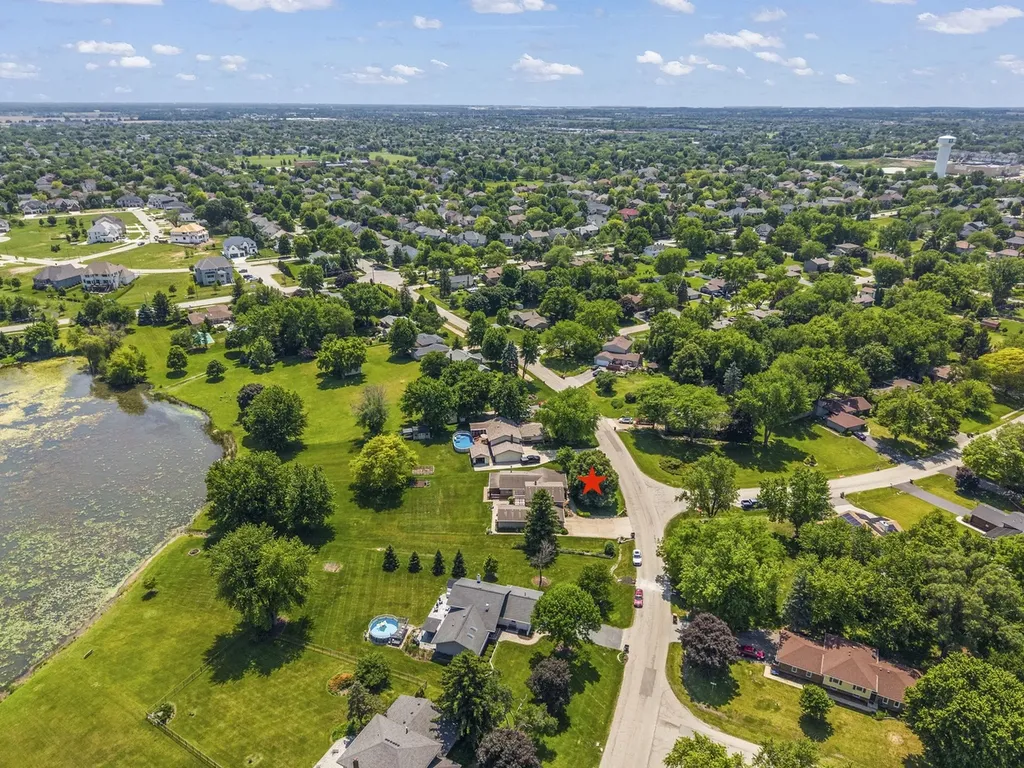 11S669 Schillinger Drive Naperville IL 60564