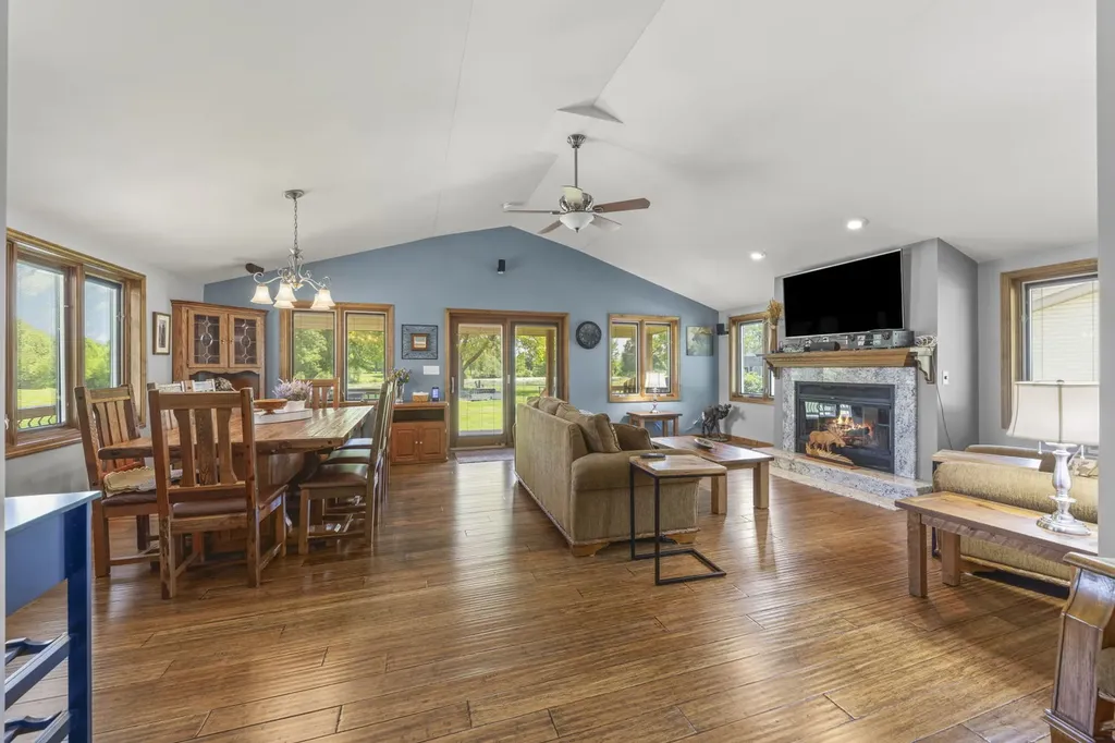 11S669 Schillinger Drive Naperville IL 60564