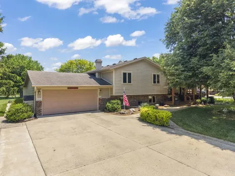 11S669 Schillinger Drive Naperville IL 60564