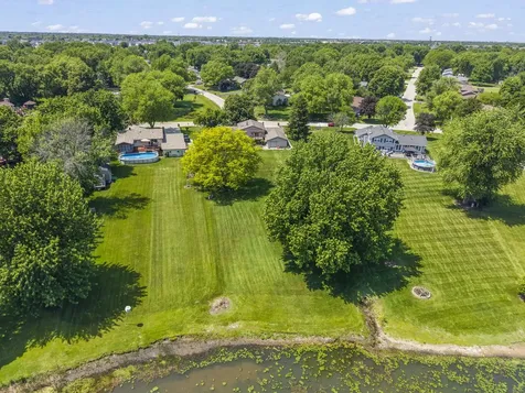 11S669 Schillinger Drive Naperville IL 60564