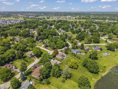 11S669 Schillinger Drive Naperville IL 60564