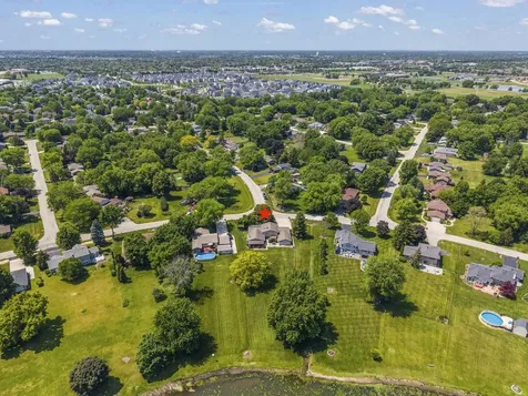 11S669 Schillinger Drive Naperville IL 60564