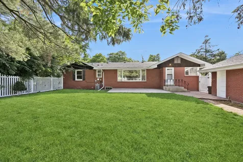 629 Dundee Avenue Flossmoor IL 60422