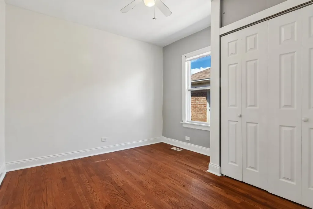 9913 South Parnell Avenue Chicago IL 60628