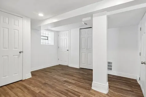 9913 South Parnell Avenue Chicago IL 60628