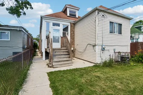 9913 South Parnell Avenue Chicago IL 60628
