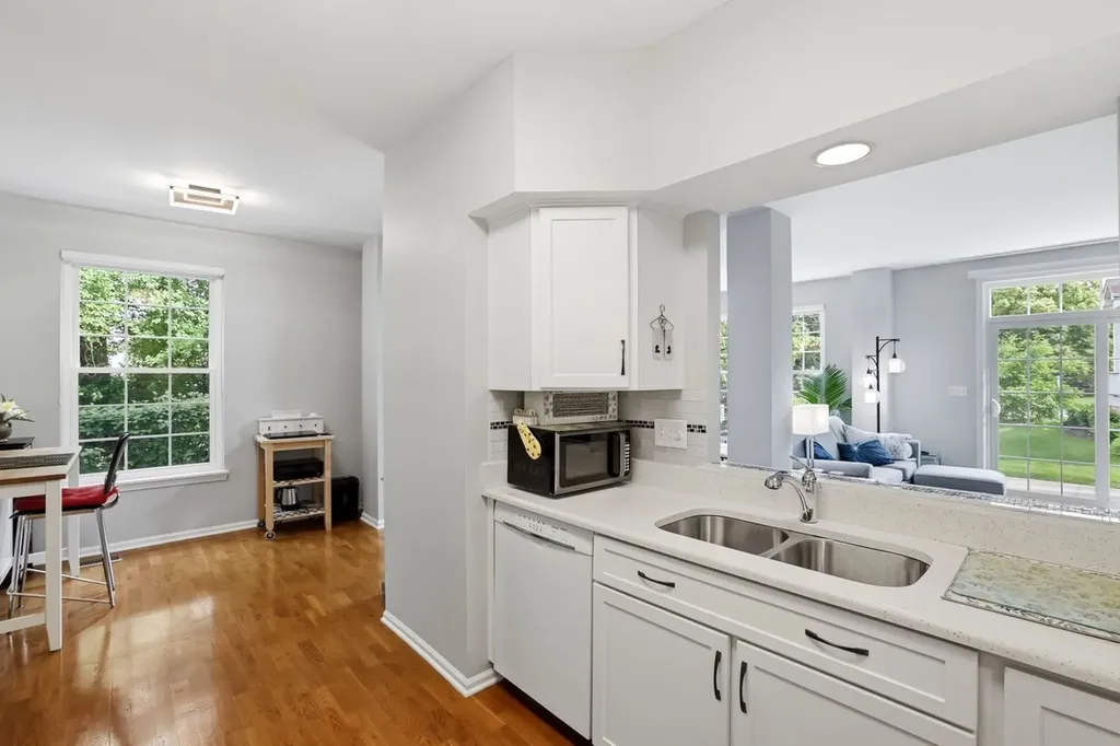 779 Stonewall Court Schaumburg IL 60173