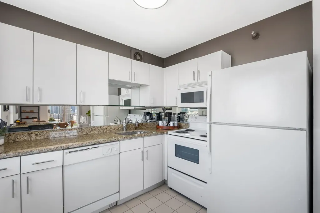 1212 North La Salle Drive Chicago IL 60610