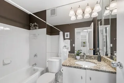1212 North La Salle Drive Chicago IL 60610