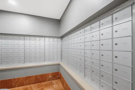1212 North La Salle Drive Chicago IL 60610