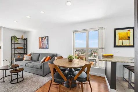 1212 North La Salle Drive Chicago IL 60610