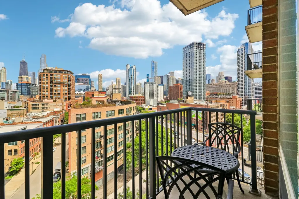 600 North Kingsbury Street Chicago IL 60610