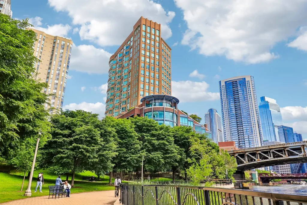 600 North Kingsbury Street Chicago IL 60610