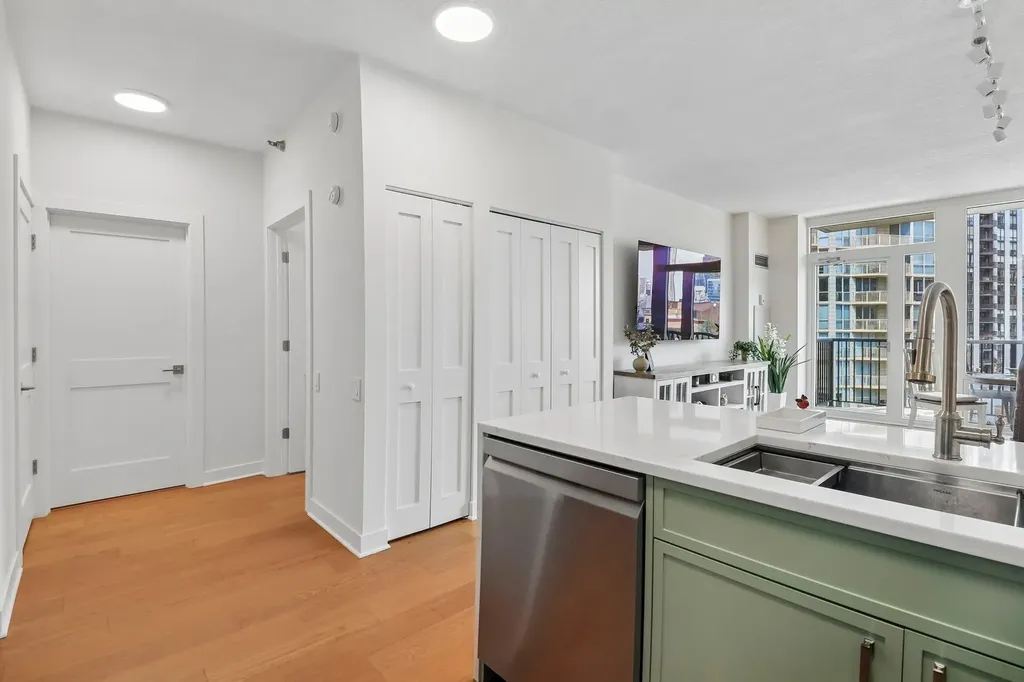600 North Kingsbury Street Chicago IL 60610