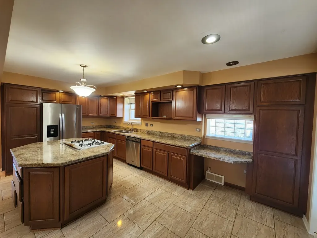 4410 West 81st Place Chicago IL 60652