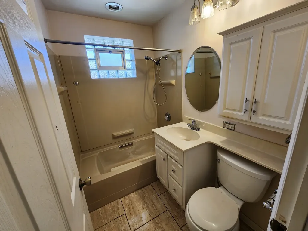 4410 West 81st Place Chicago IL 60652
