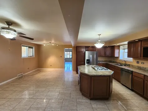 4410 West 81st Place Chicago IL 60652