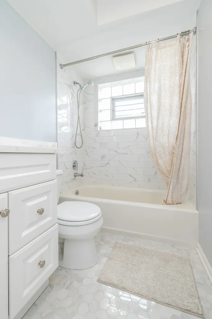 7148 West Addison Street Chicago IL 60634