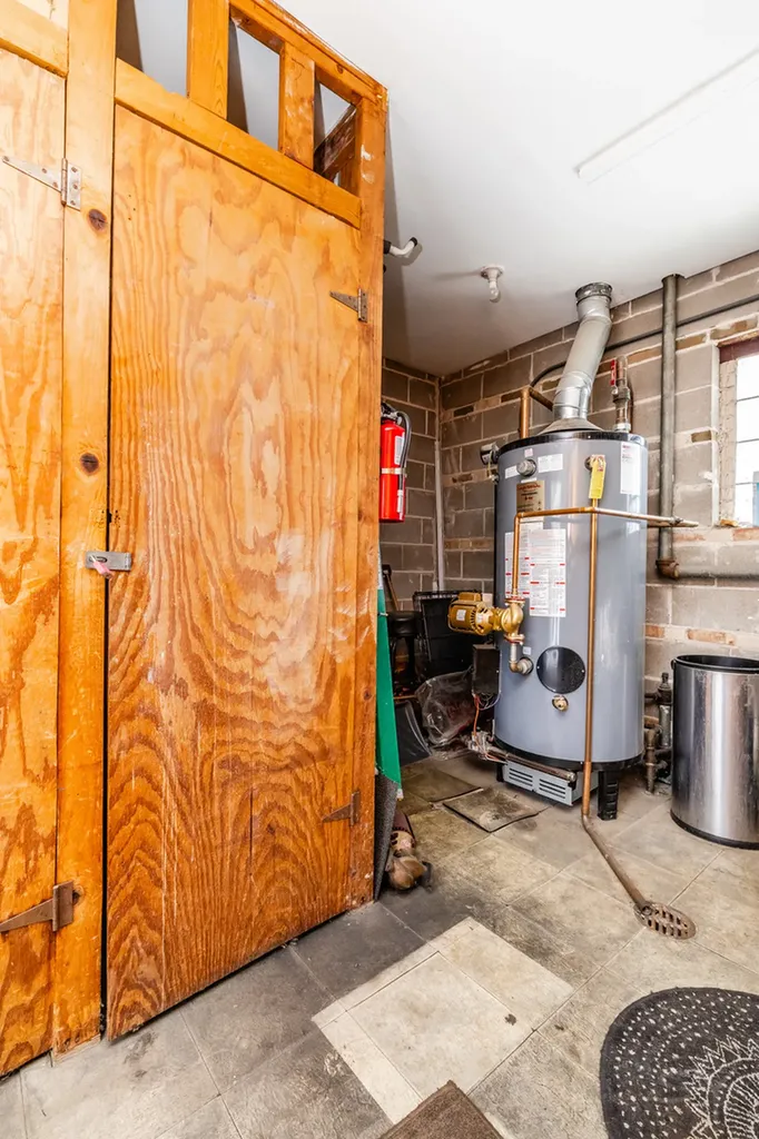 7148 West Addison Street Chicago IL 60634