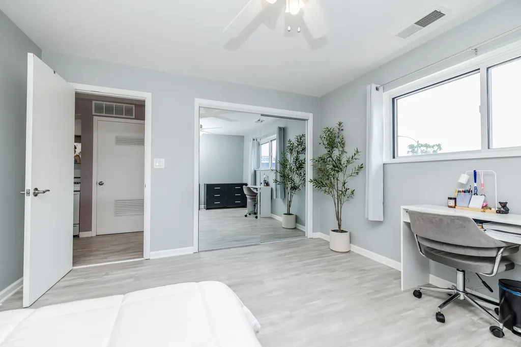 7148 West Addison Street Chicago IL 60634