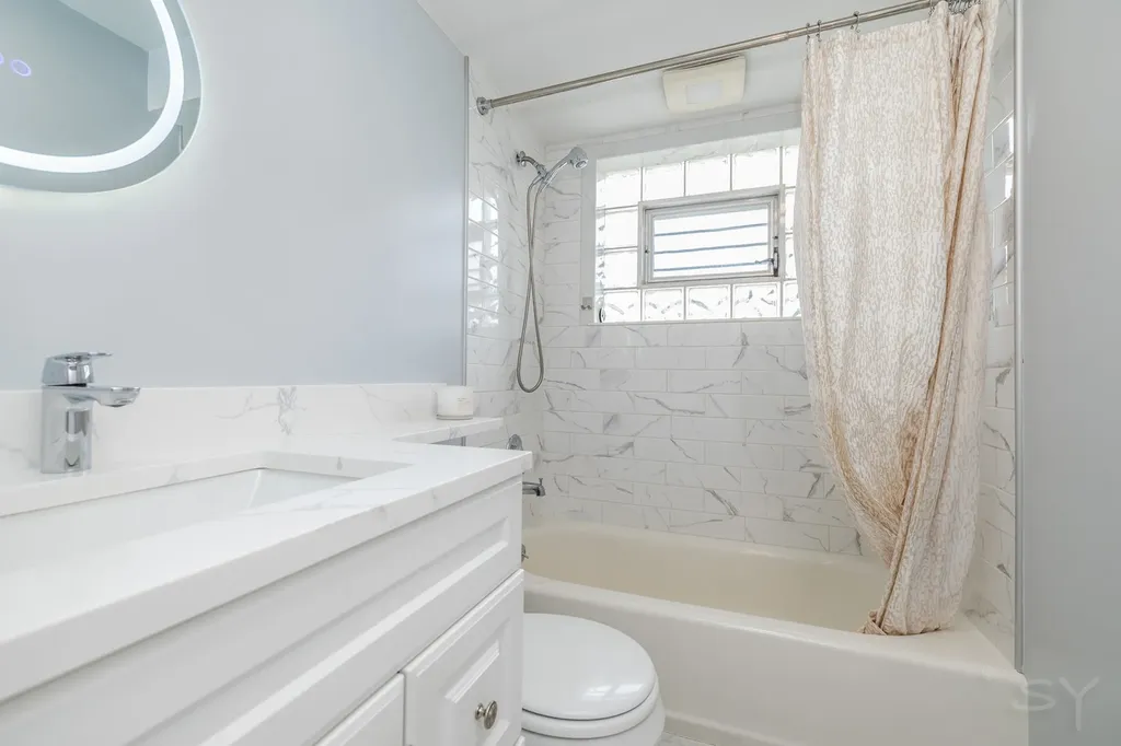 7148 West Addison Street Chicago IL 60634